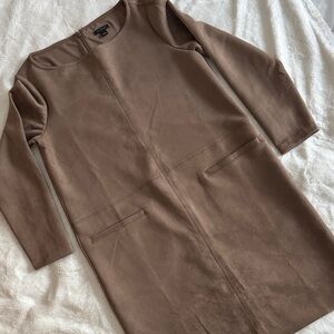 🍑 Ann Taylor Camel ‘Suede’ Dress 🍑